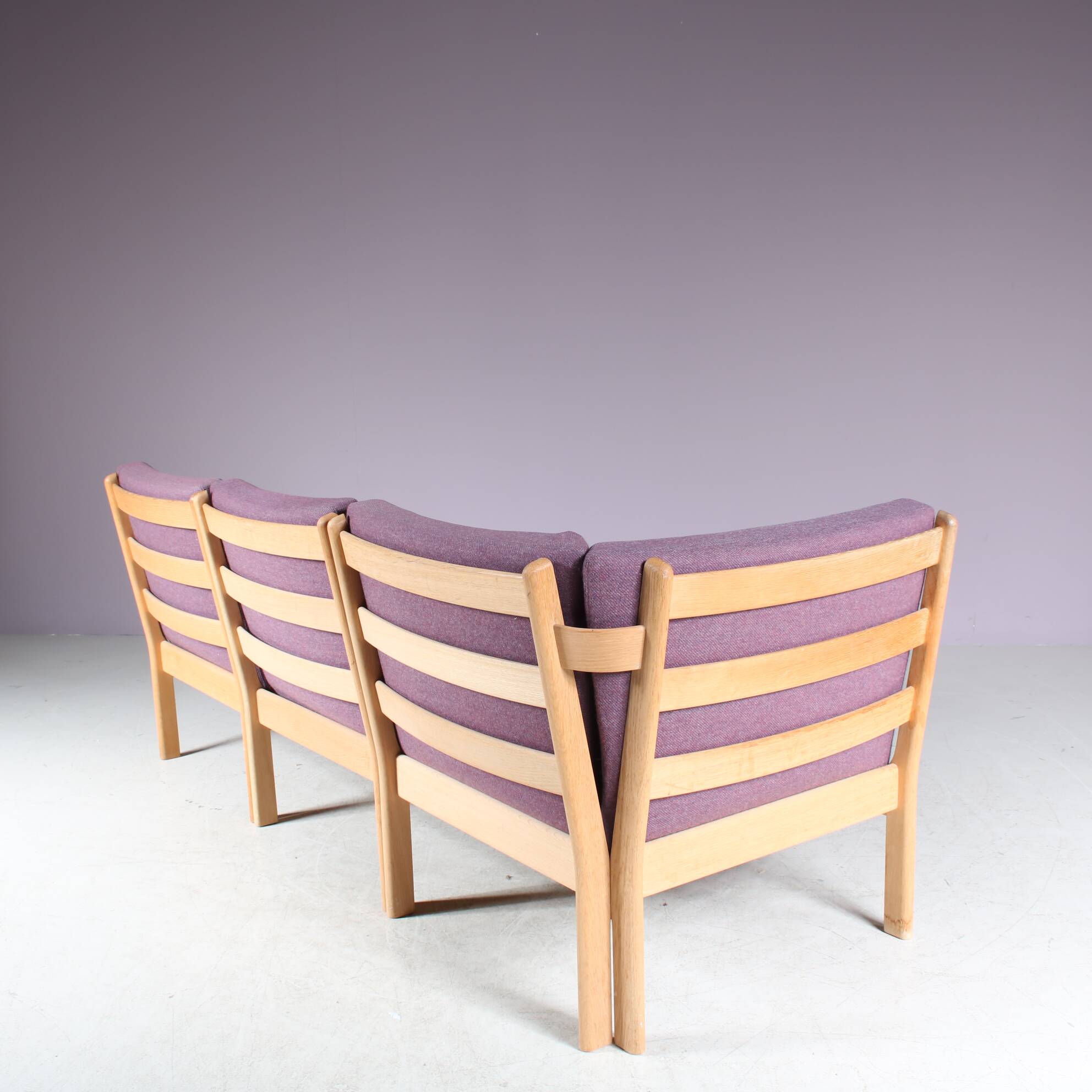 1980s “GE280” Corner sofa by Hans J. Wegner for Getama, Denmark