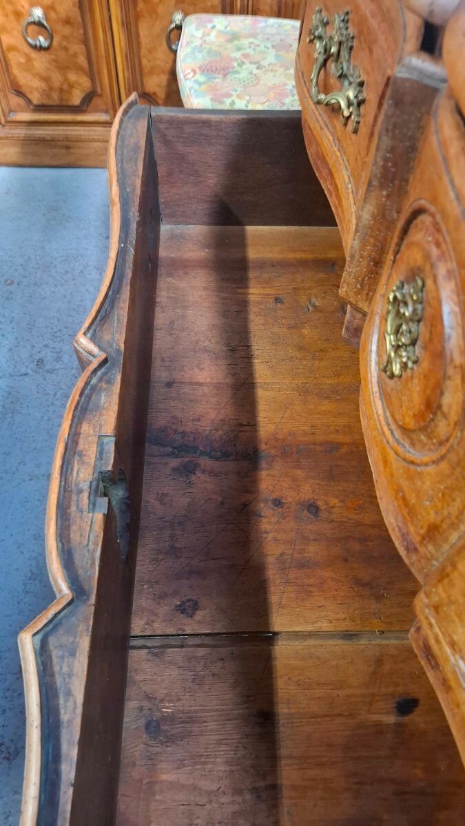 Commode XVIII en noyer