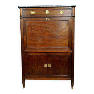 Parisian secretary from the Louis XVI period in mahogany circa 1760