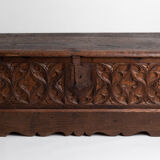 Gothic oak chest with carved façade - high period