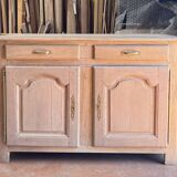Light oak Parisian buffet, low country house furniture.