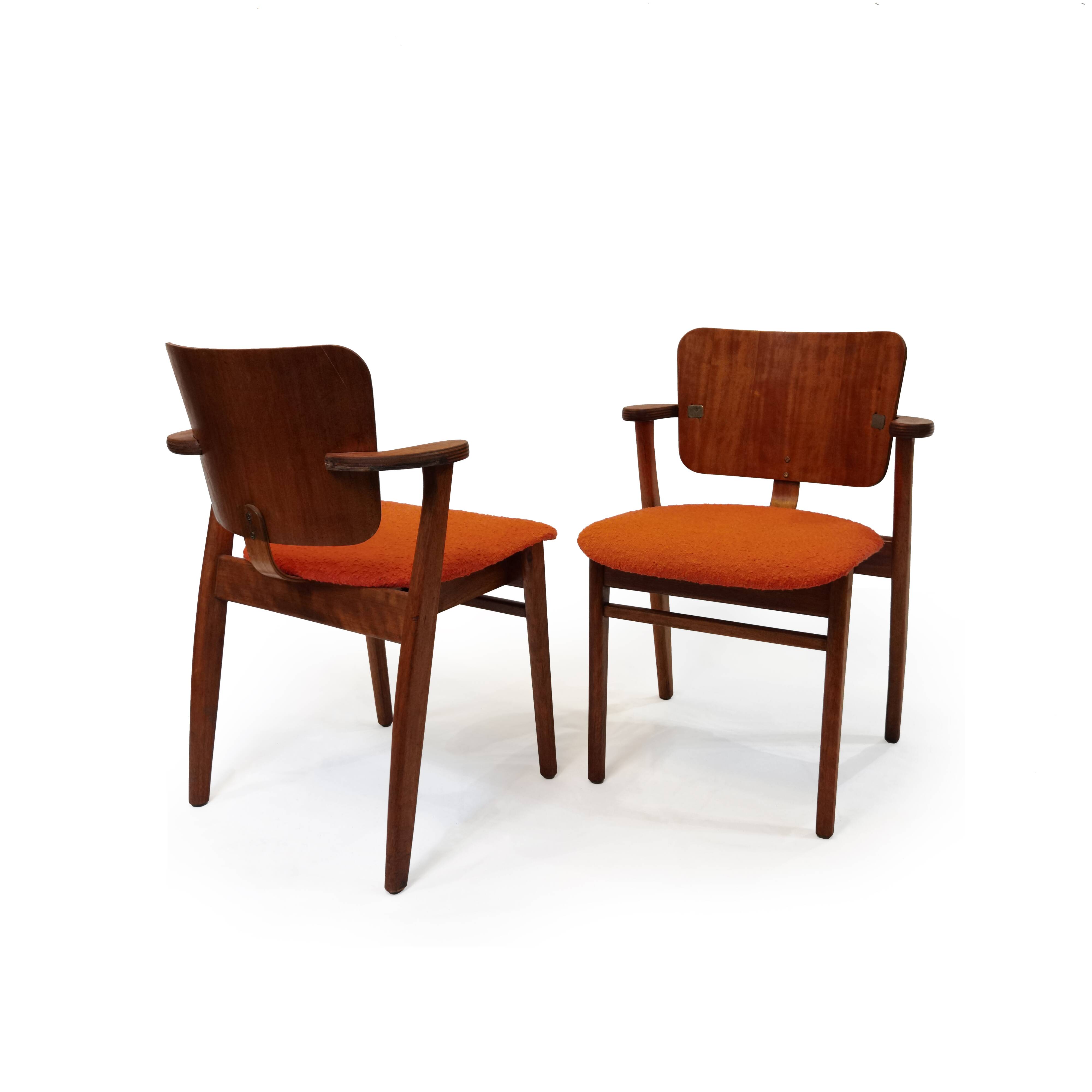 Ilmari Tapiovaara, Set of 2 vintage ‘Domus’ armchairs, 1946