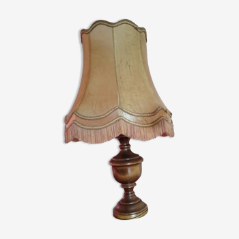 Lampe de salon en bois