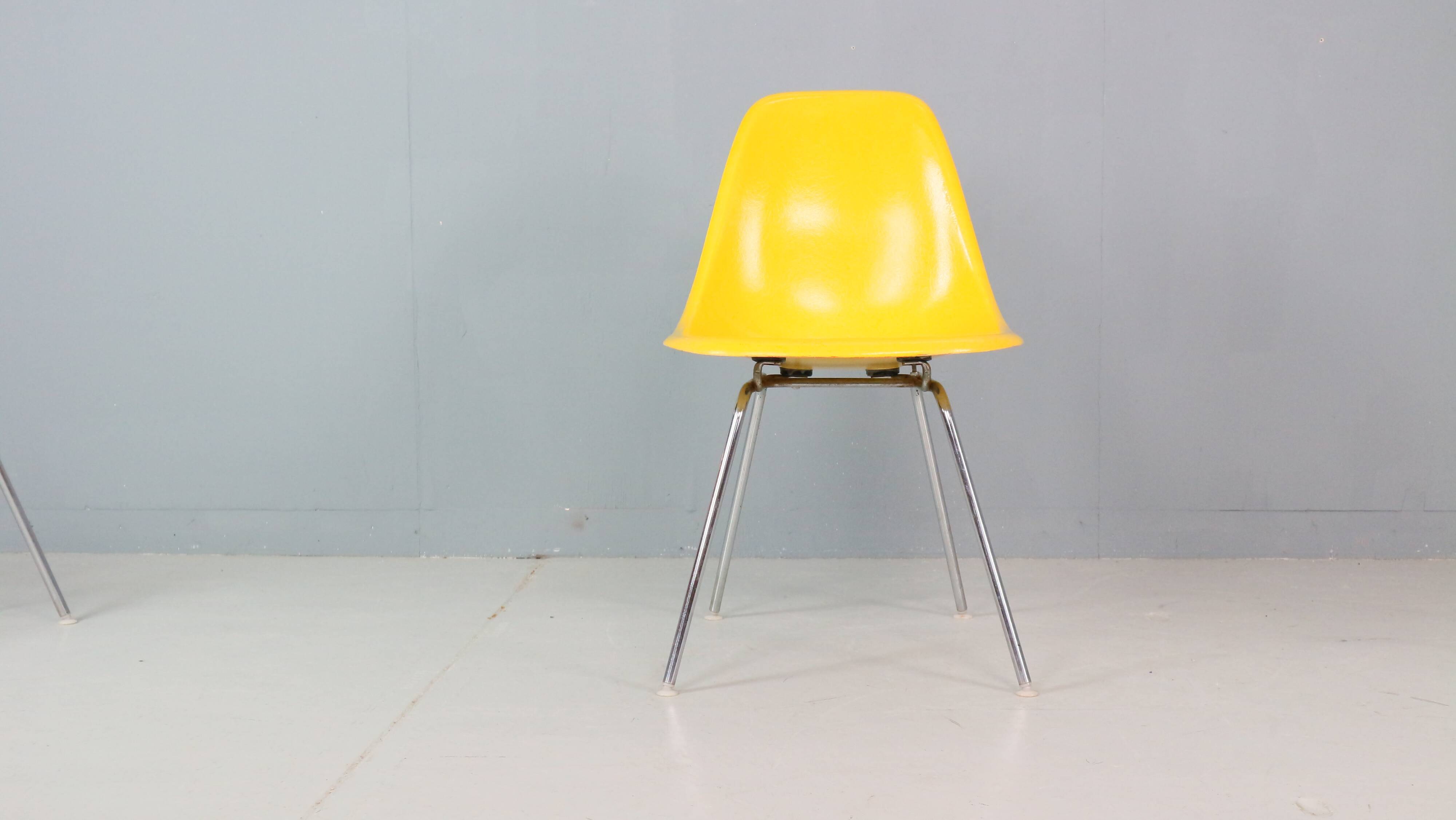 Charles & Ray Eames Set of 4 Yellow "La Fonda" Chairs for Herman Miller, 1960
