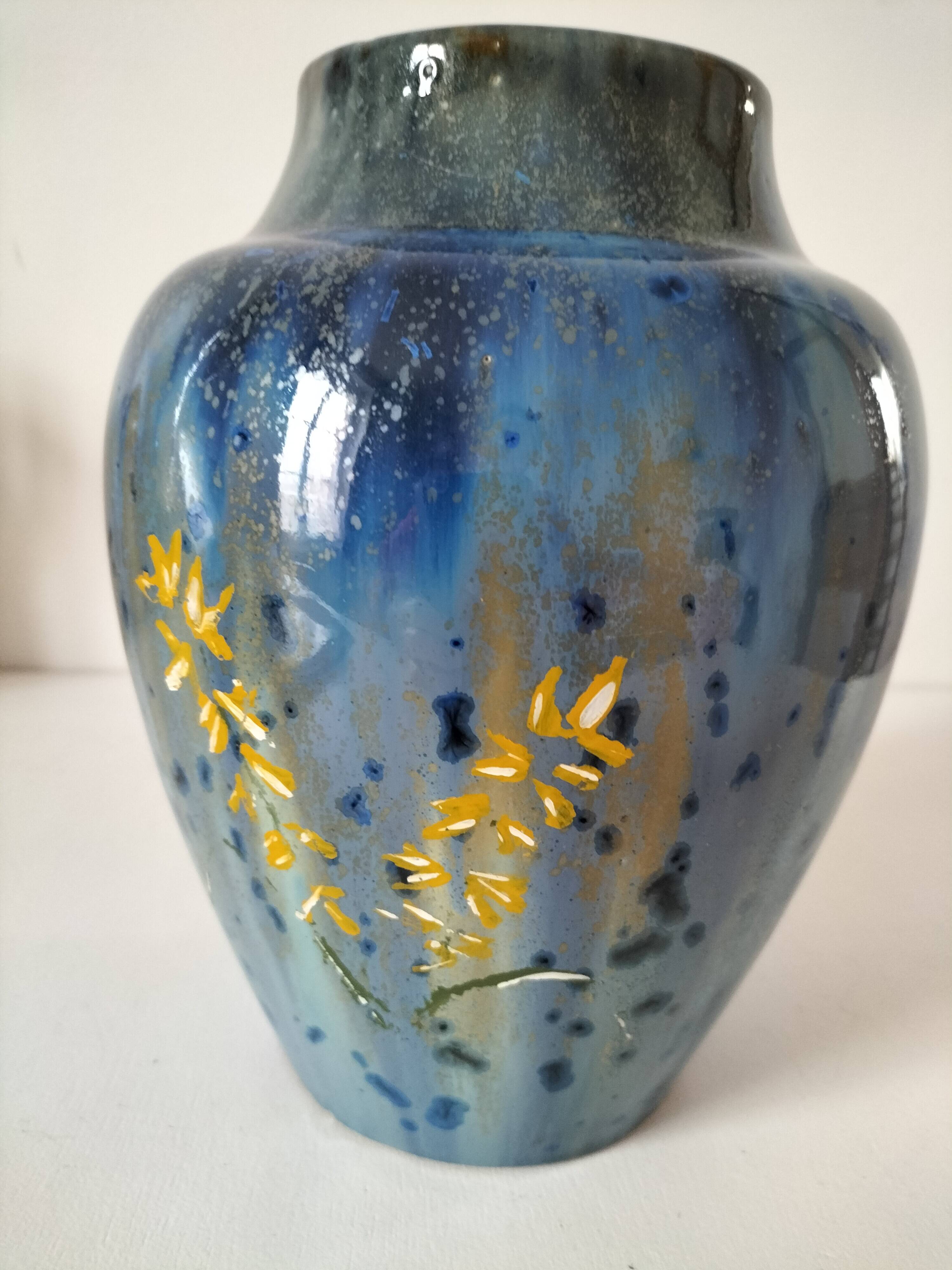 Pierrefonds Heraldic Faiencerie Vase