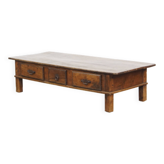 Table basse ancienne en châtaignier du XVIIIe siècle avec plateau monobloc
