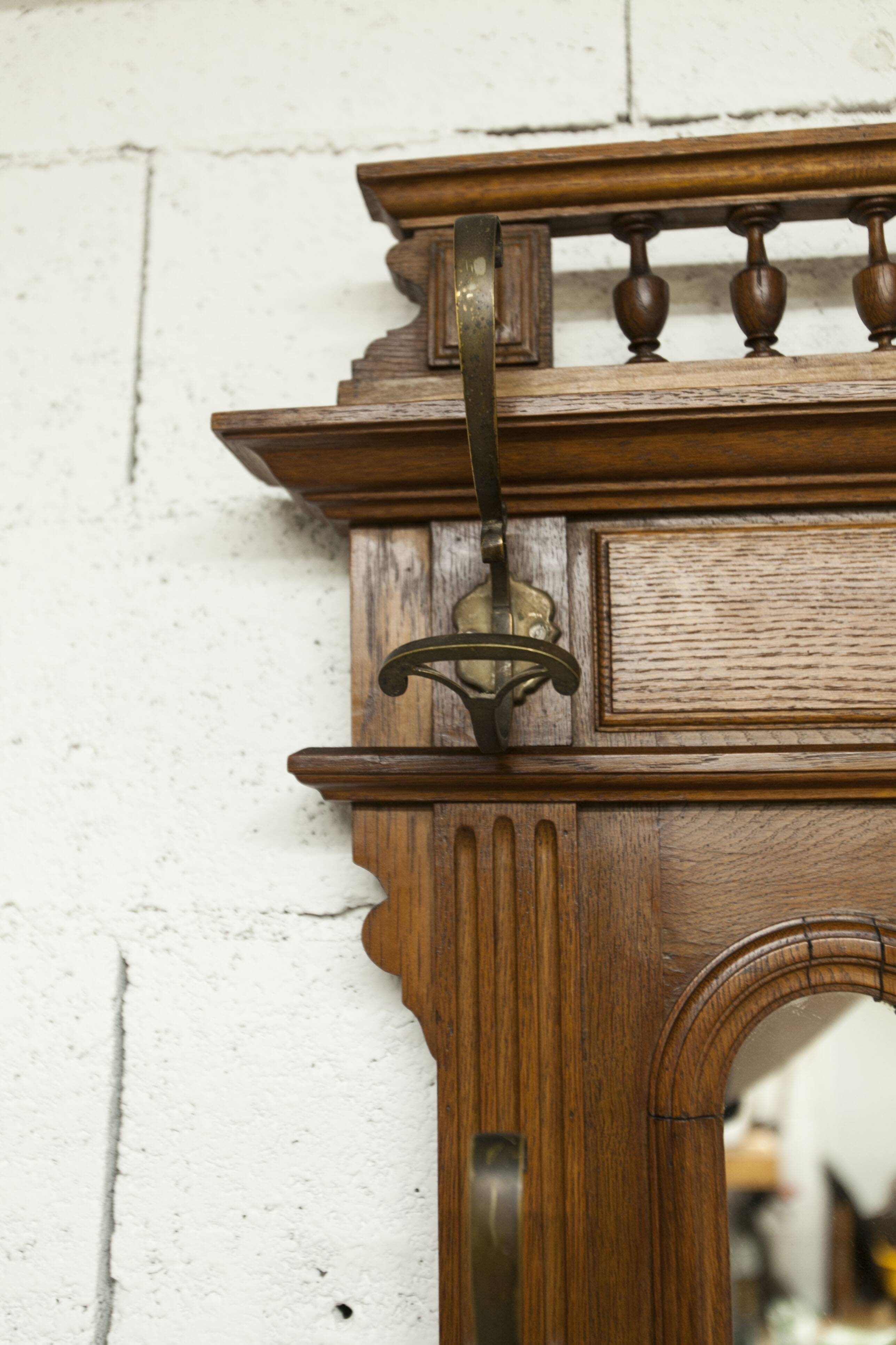 Napoleon III wardrobe in walnut, late 19th century, 3 mirrors, marble.