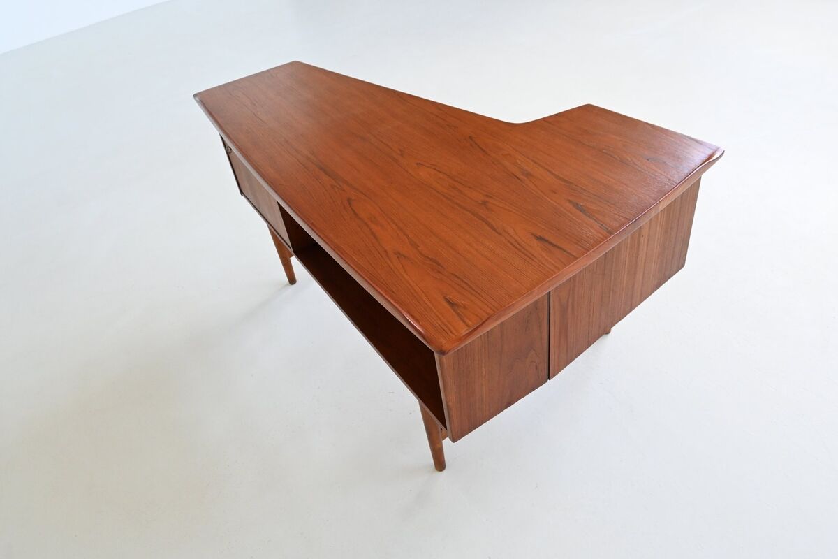 Peter Løvig Nielsen boomerang writing desk in teak Løvig Denmark 1960