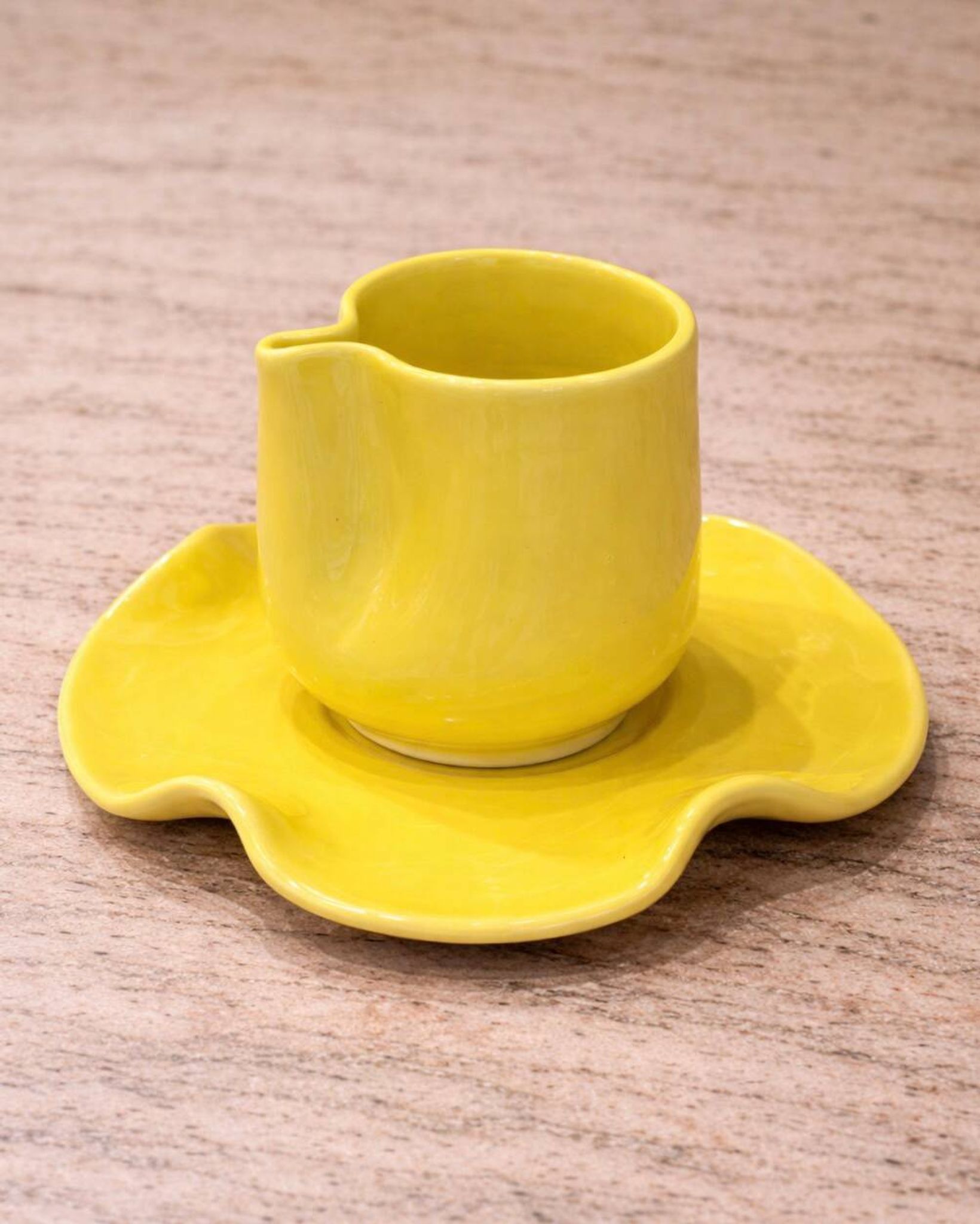 Set tasse & soucoupe ondulée céramique - jaune citron