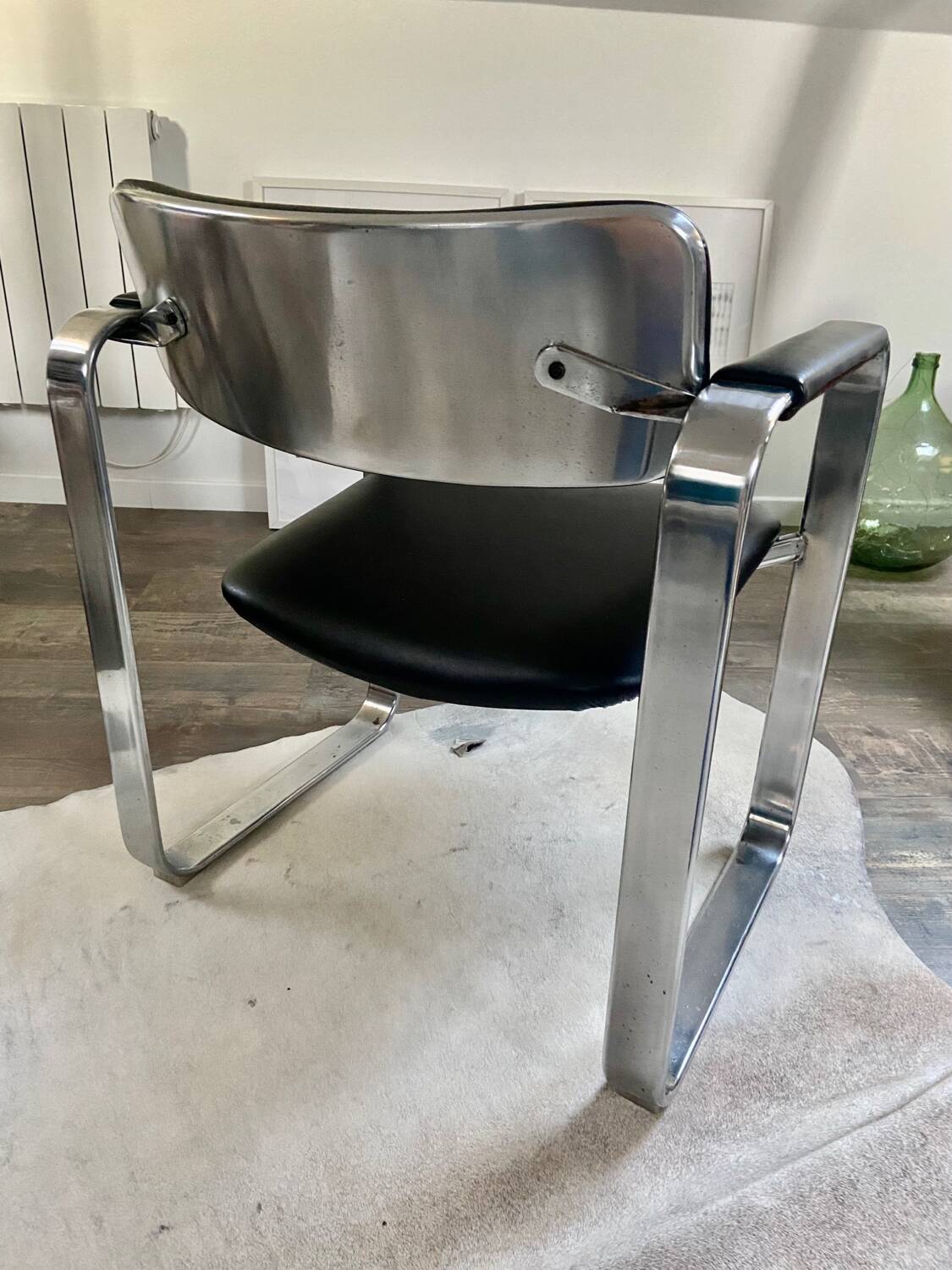 Eero Aarnio Executive Armchair