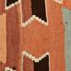 Tapis Kilim vintage, motif géométrique en zigzag dans des tons terreux et pastel