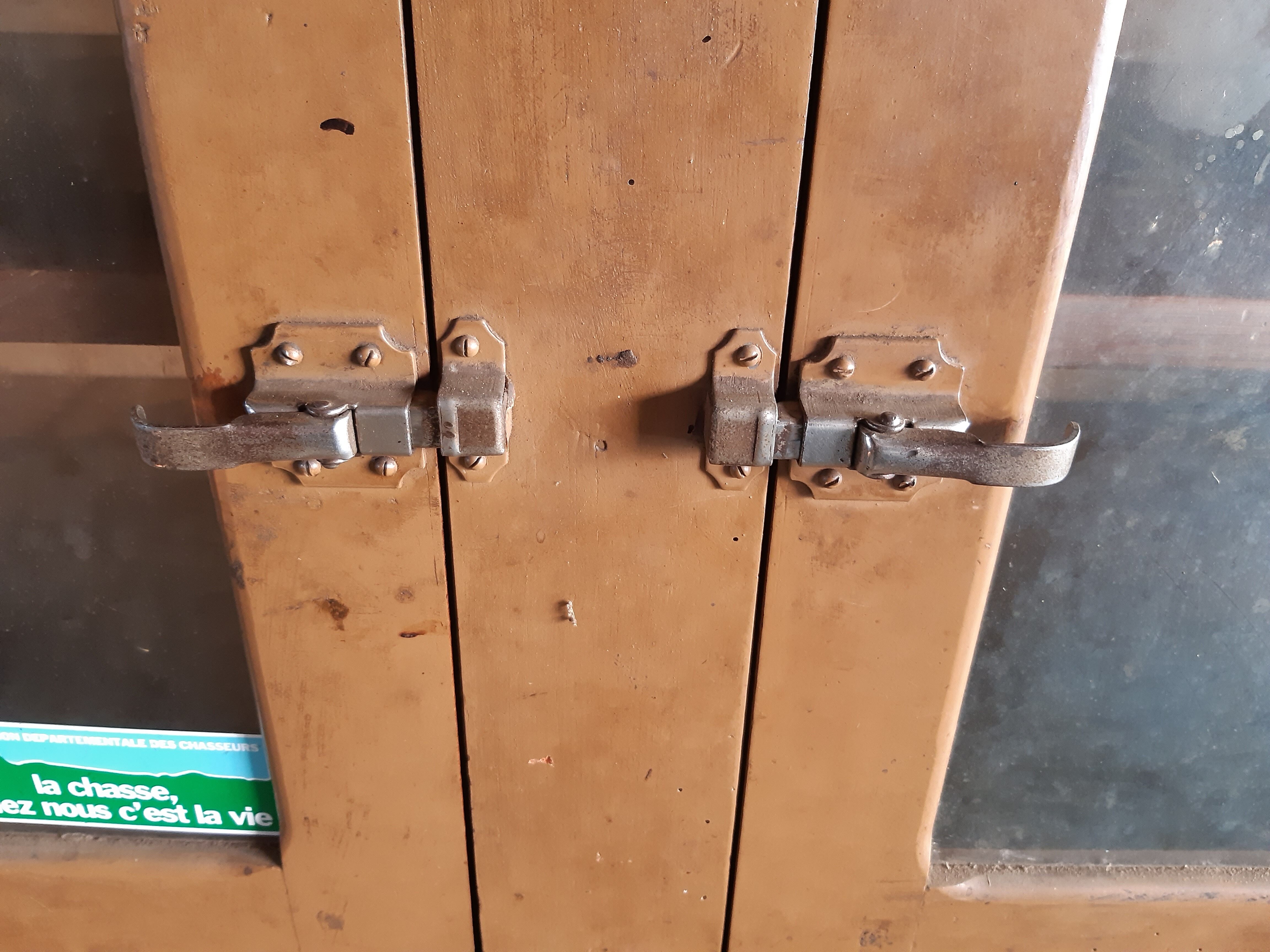 Antique gunsmith's showcase