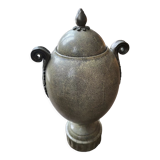 Paire de vases avec couvercle