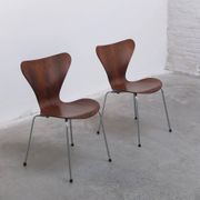 Pair of 'Series 7' chairs in rosewood by Arne Jacobsen for Fritz Hansen, 1955
