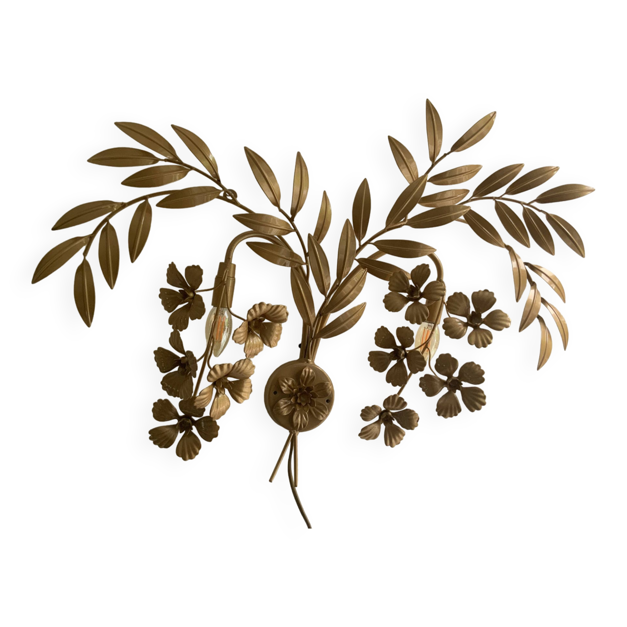 Hollywood regency Style Metal Gold Wall Light Sconce Floral 1970s, by Ledungs