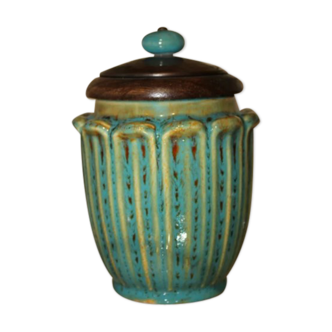 Ceramic tobacco pot