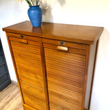 Double curtain folder