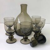 6 verres et carafe en verre soufflé 1960