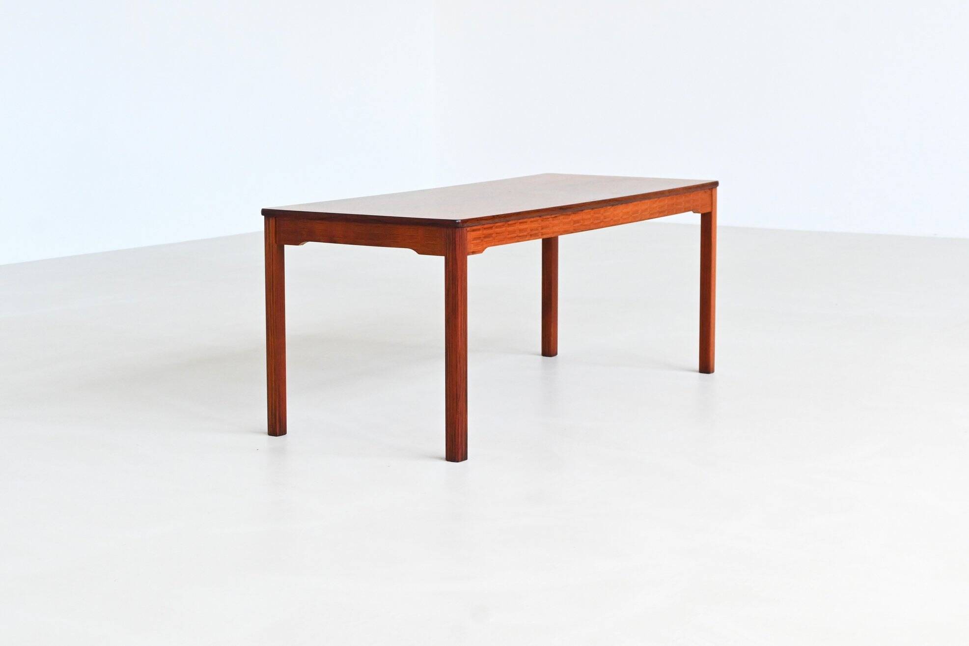Grande table basse Alberts Tibro en palissandre Danemark 1970