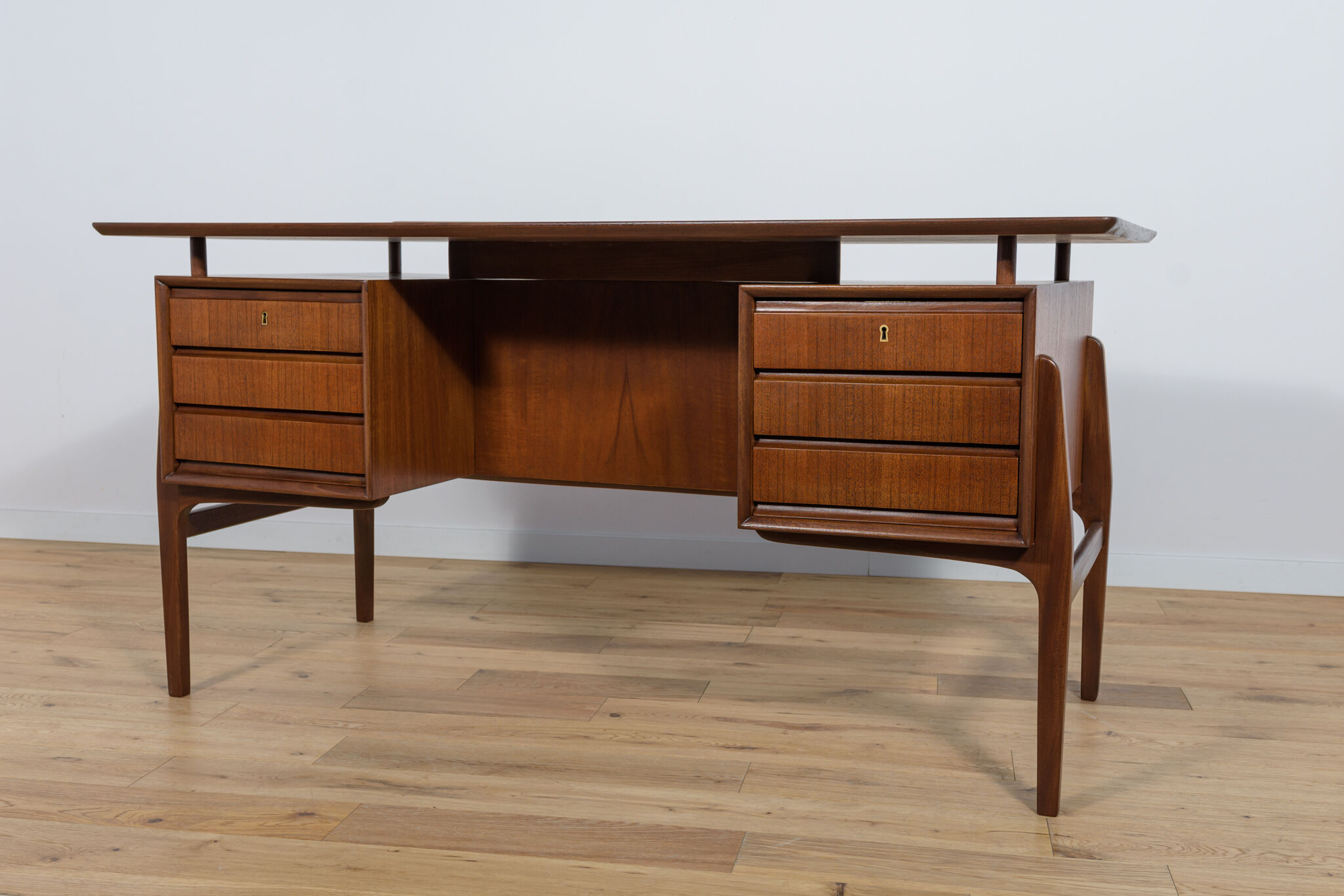 Mid-Century Freestanding Teak Desk, 1960s
