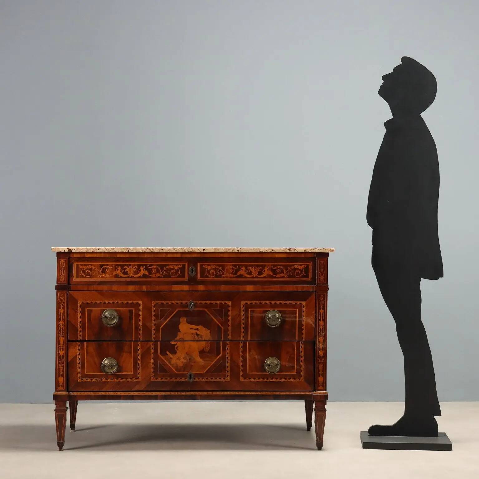 Antique neoclassical commode with 3 drawers, Italy, 18th century.
