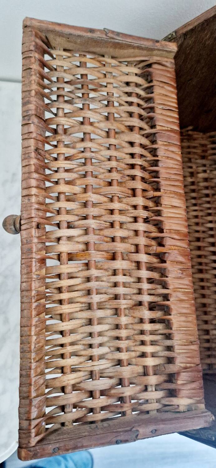 1960s wicker basket handbag