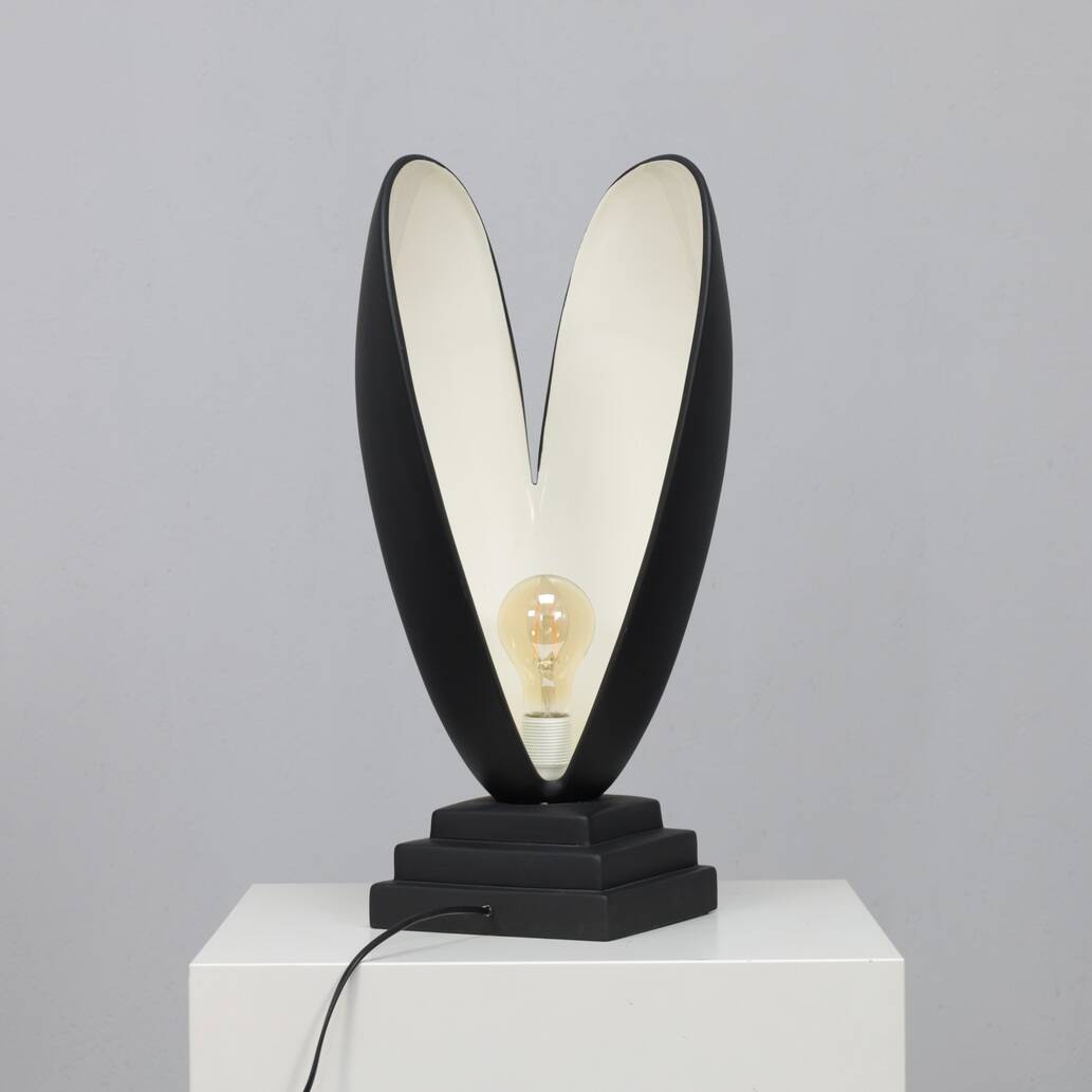 Postmodern ceramic table lamp "Venus", Italy, 1980s