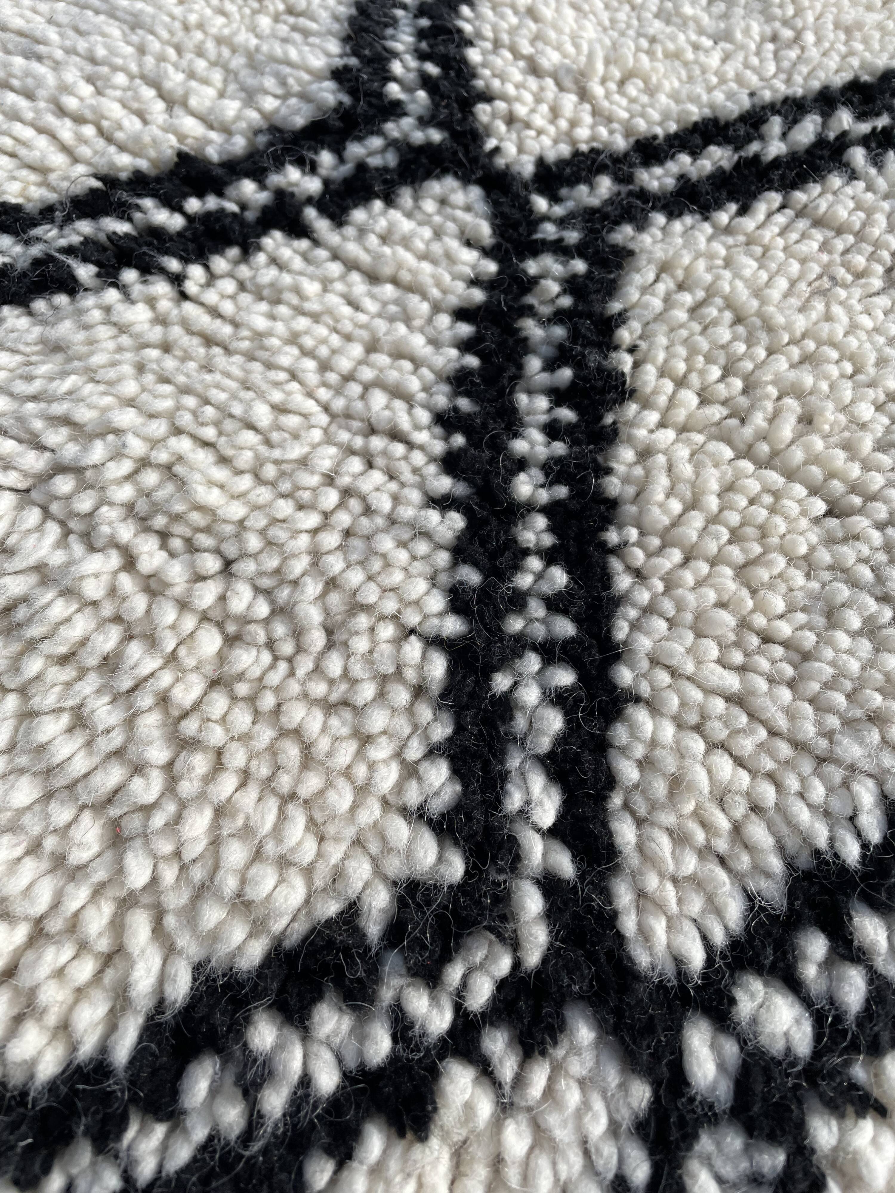 Berber carpet Beni Ouarain 110x250 cm