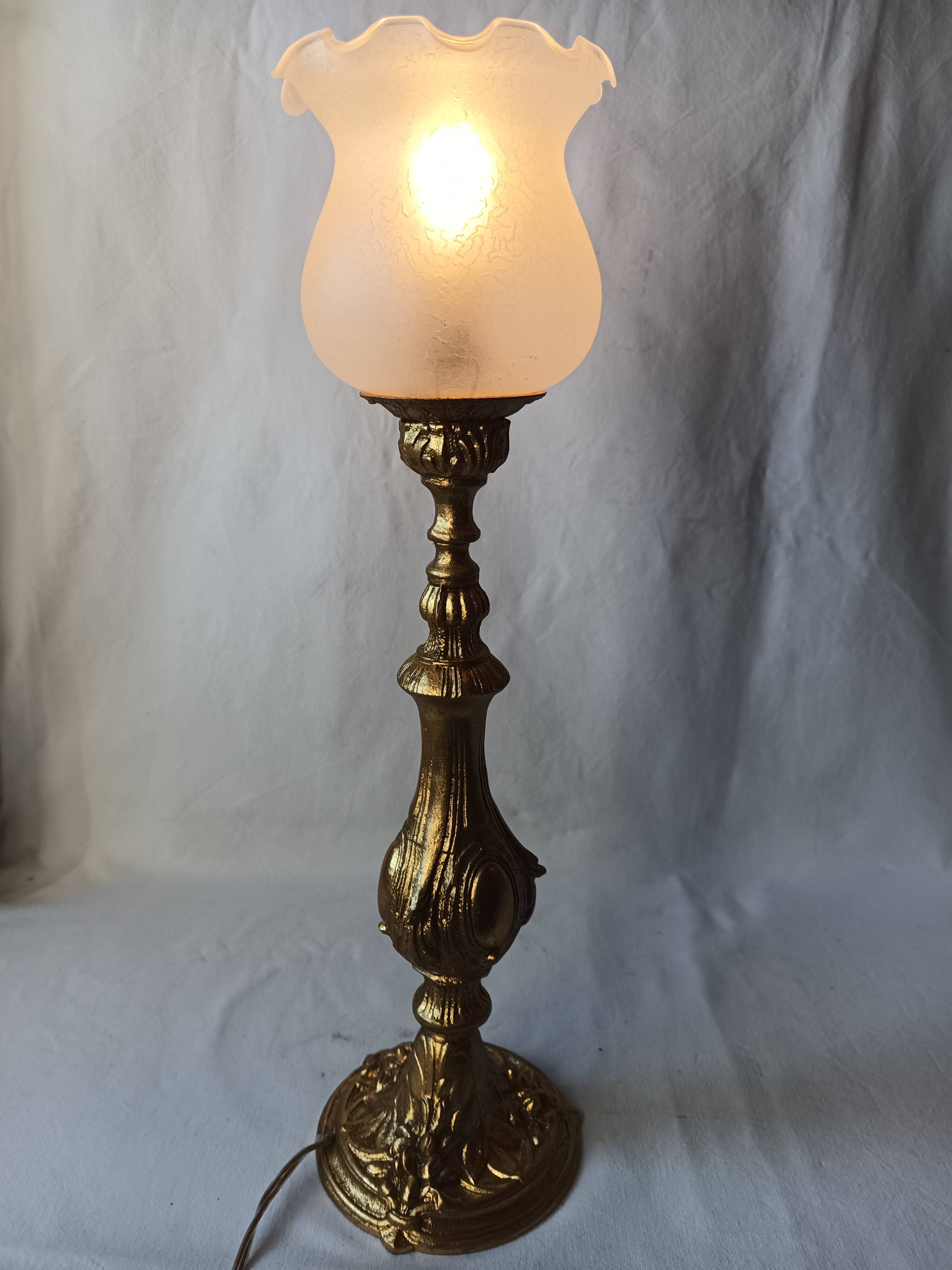 Antique gilded bronze lamp with engraved tulip medallion, 47 cm, interior decoration.