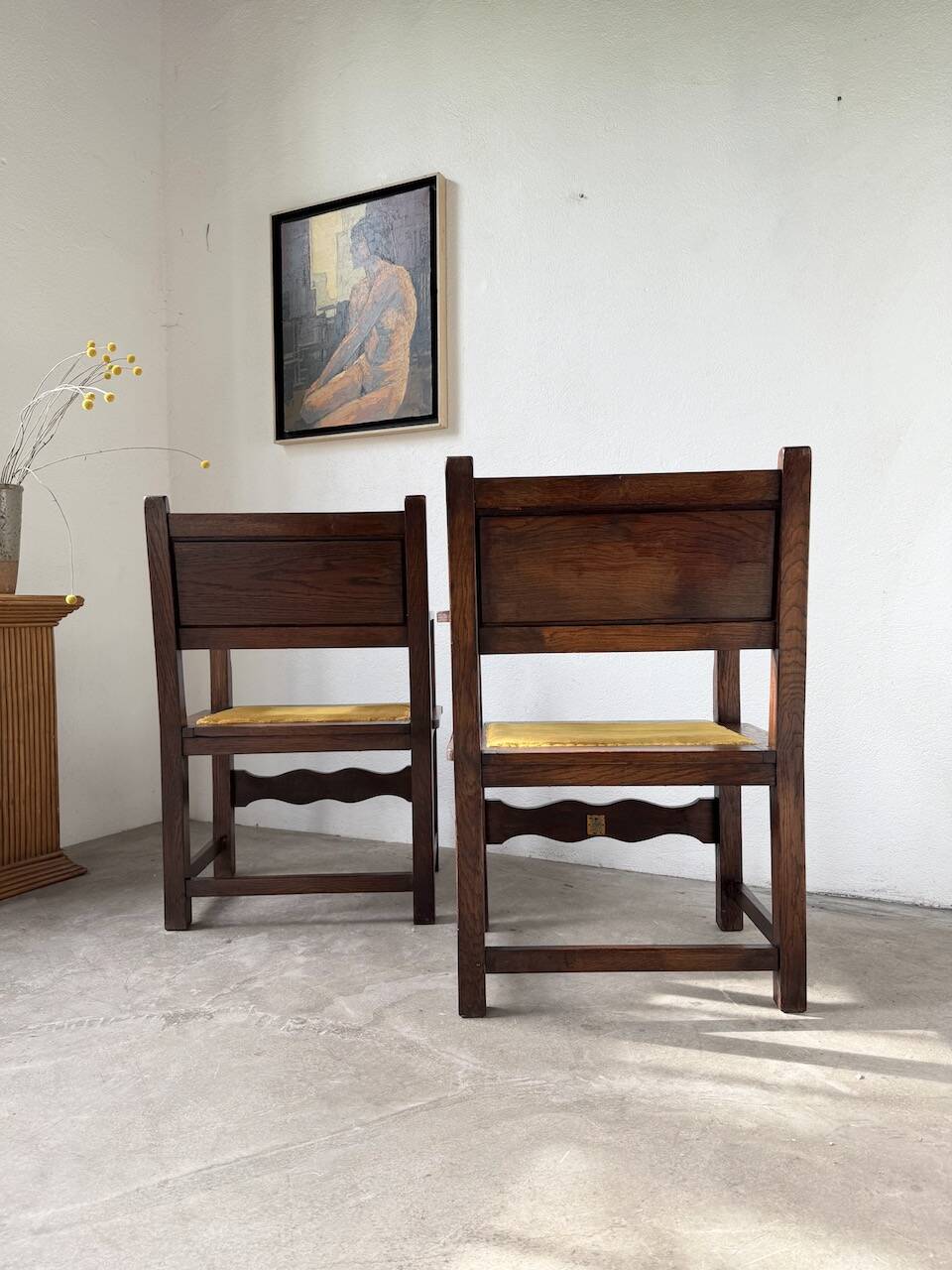 Paire de fauteuils style espagnol bois sculpté 1900