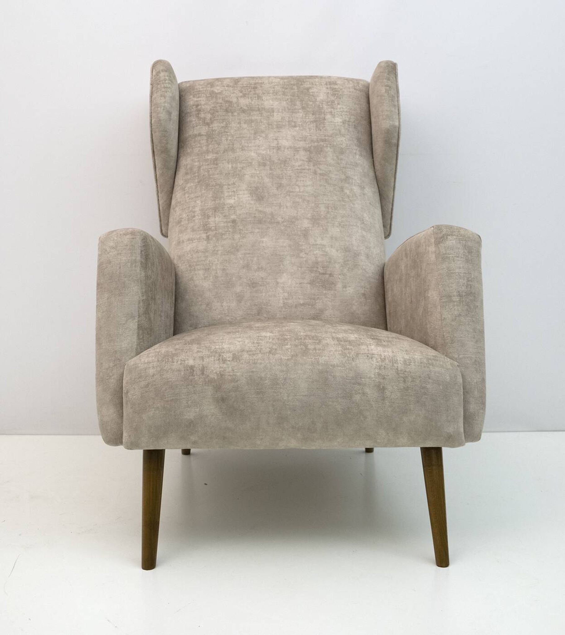 Pair of Gio Ponti Mid-Century Modern Italian Velvet "Alata" Lounge Chairs
