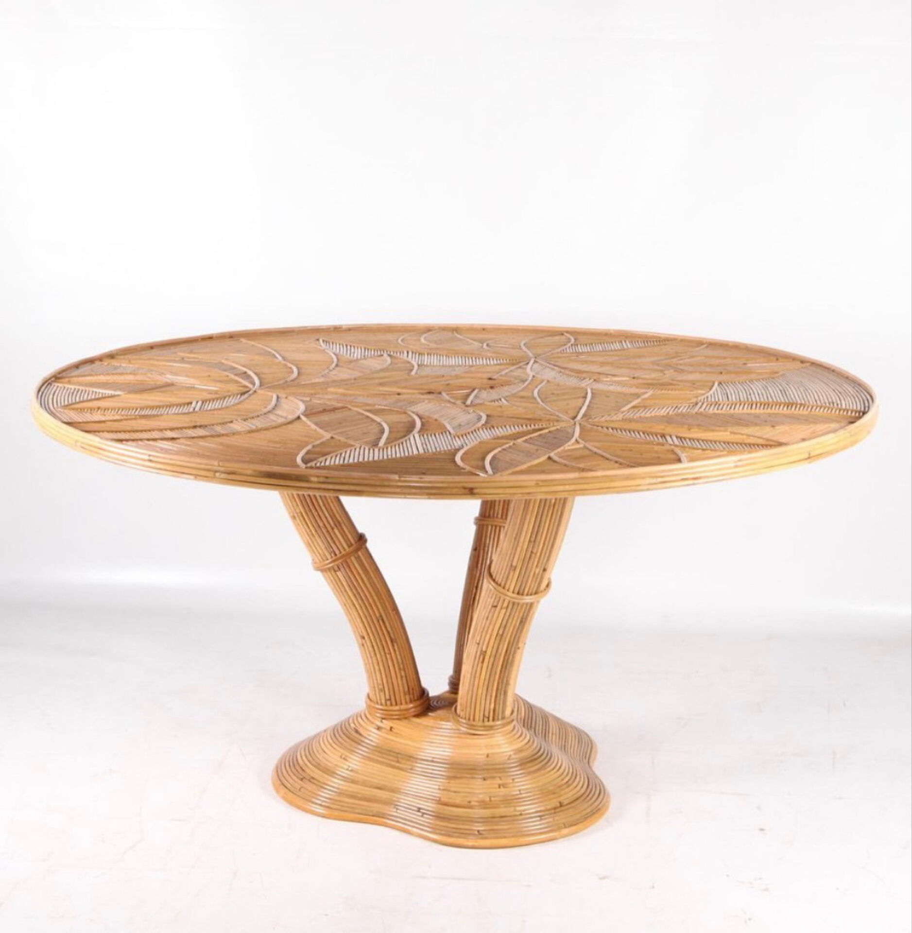 Dining table "palms" in rattan
