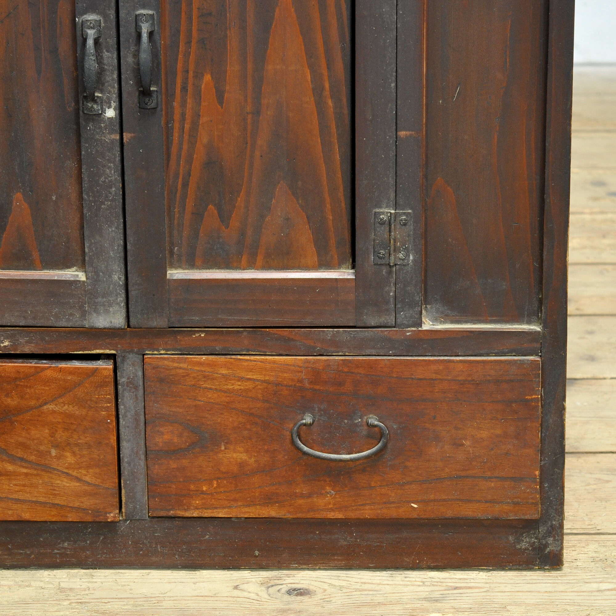Petit cabinet japonais, vers 1920