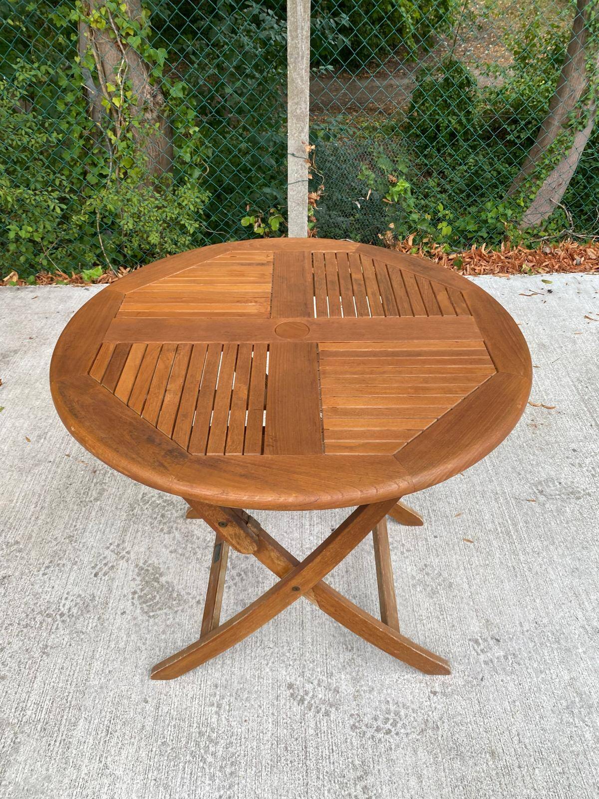 Folding garden table in solid teak Proloisirs parasol 80cm
