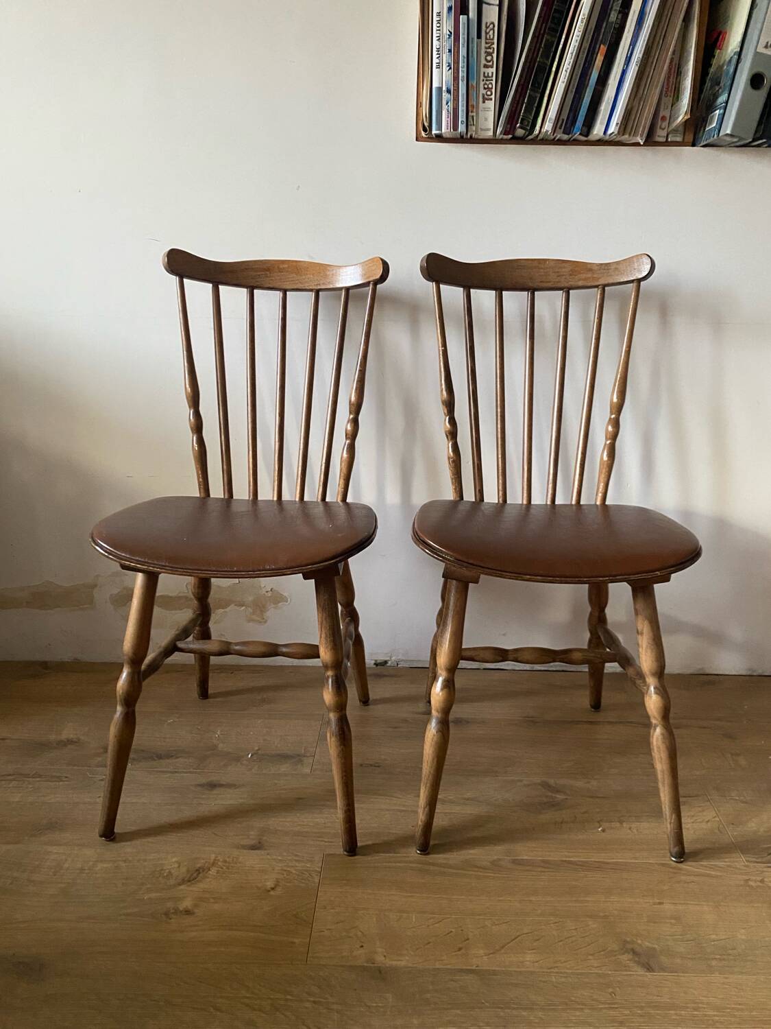 Table bistrot Formica et chaises Baumann