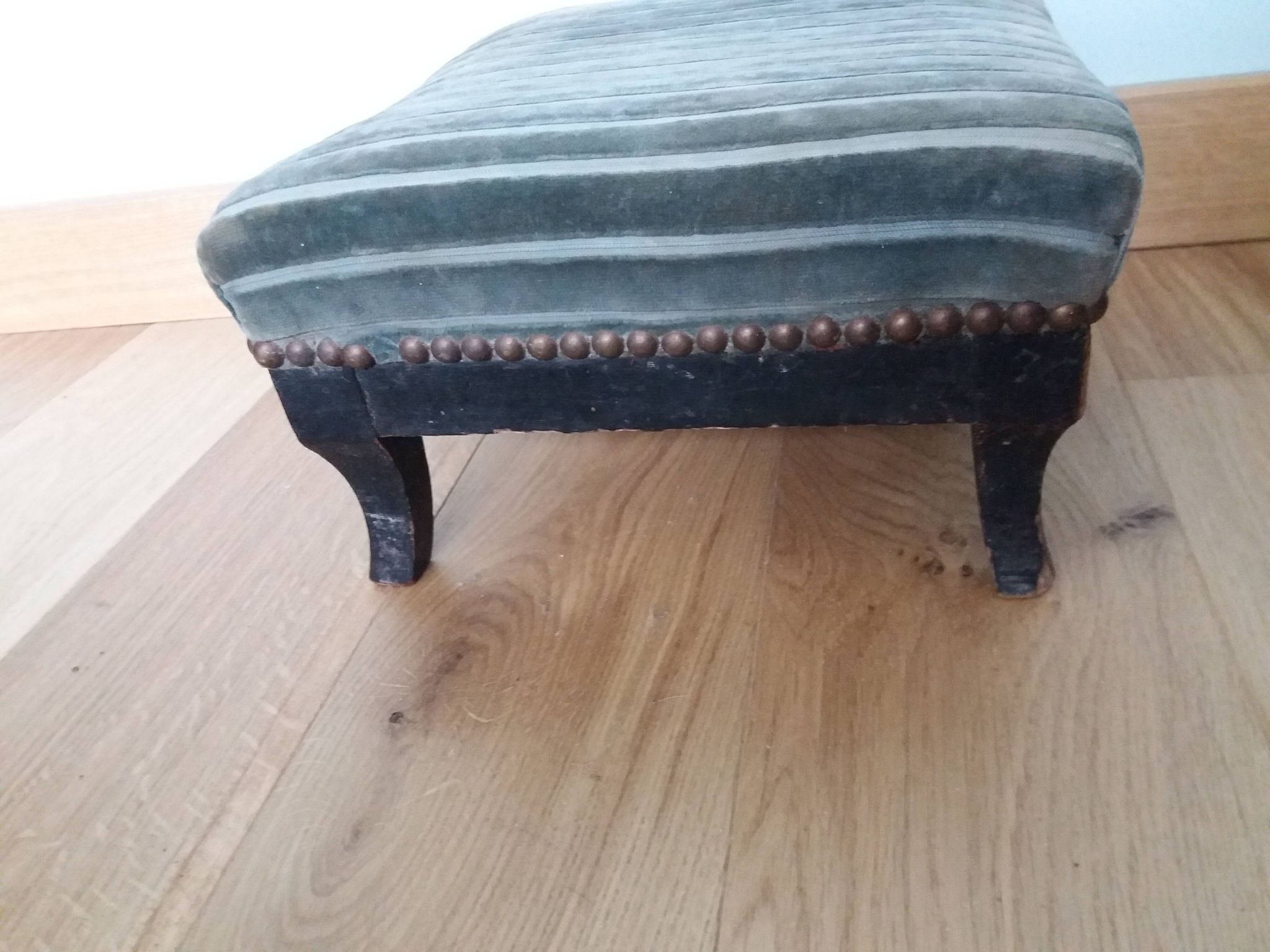 Wooden and velvet footrest