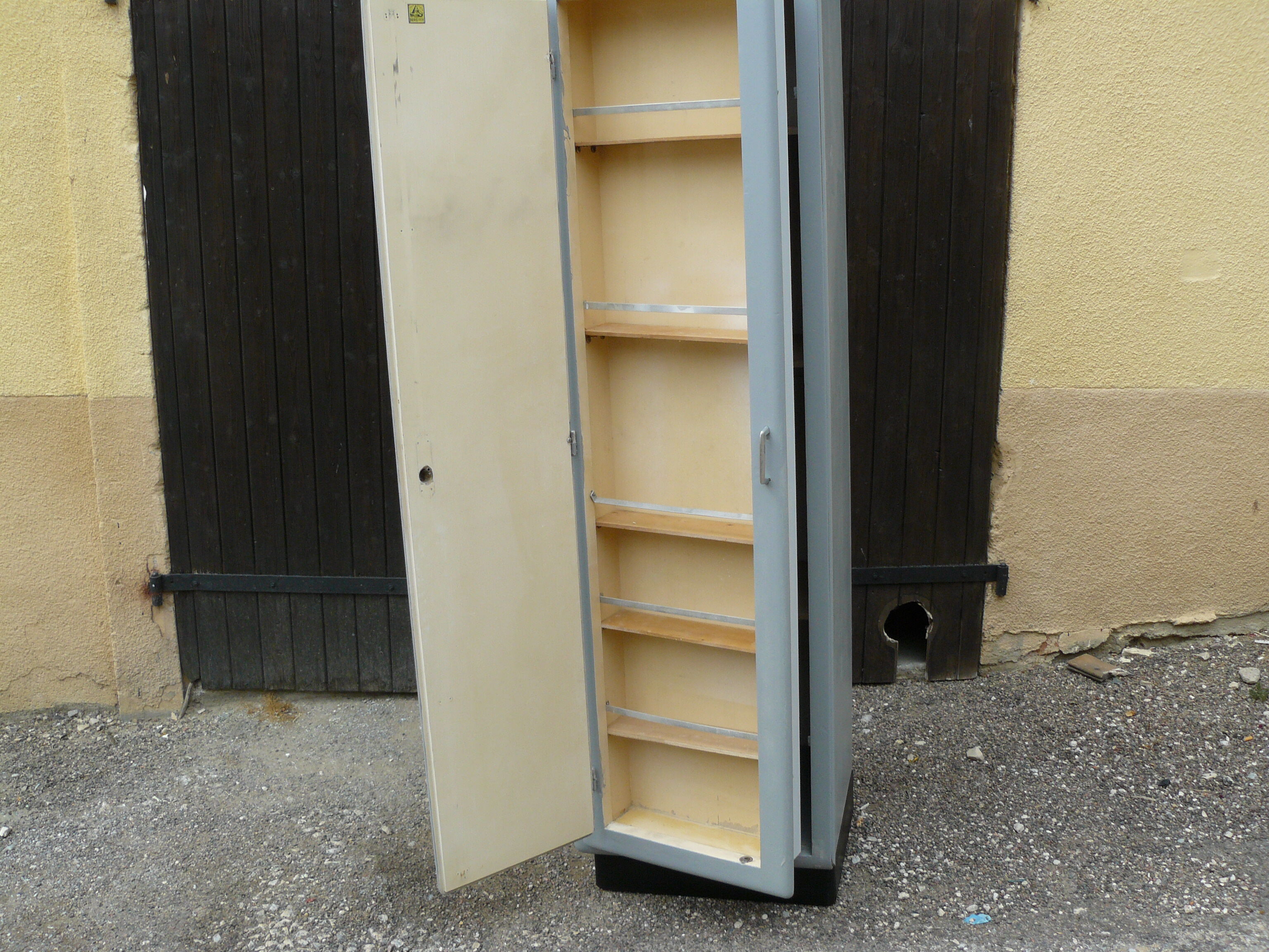Armoire