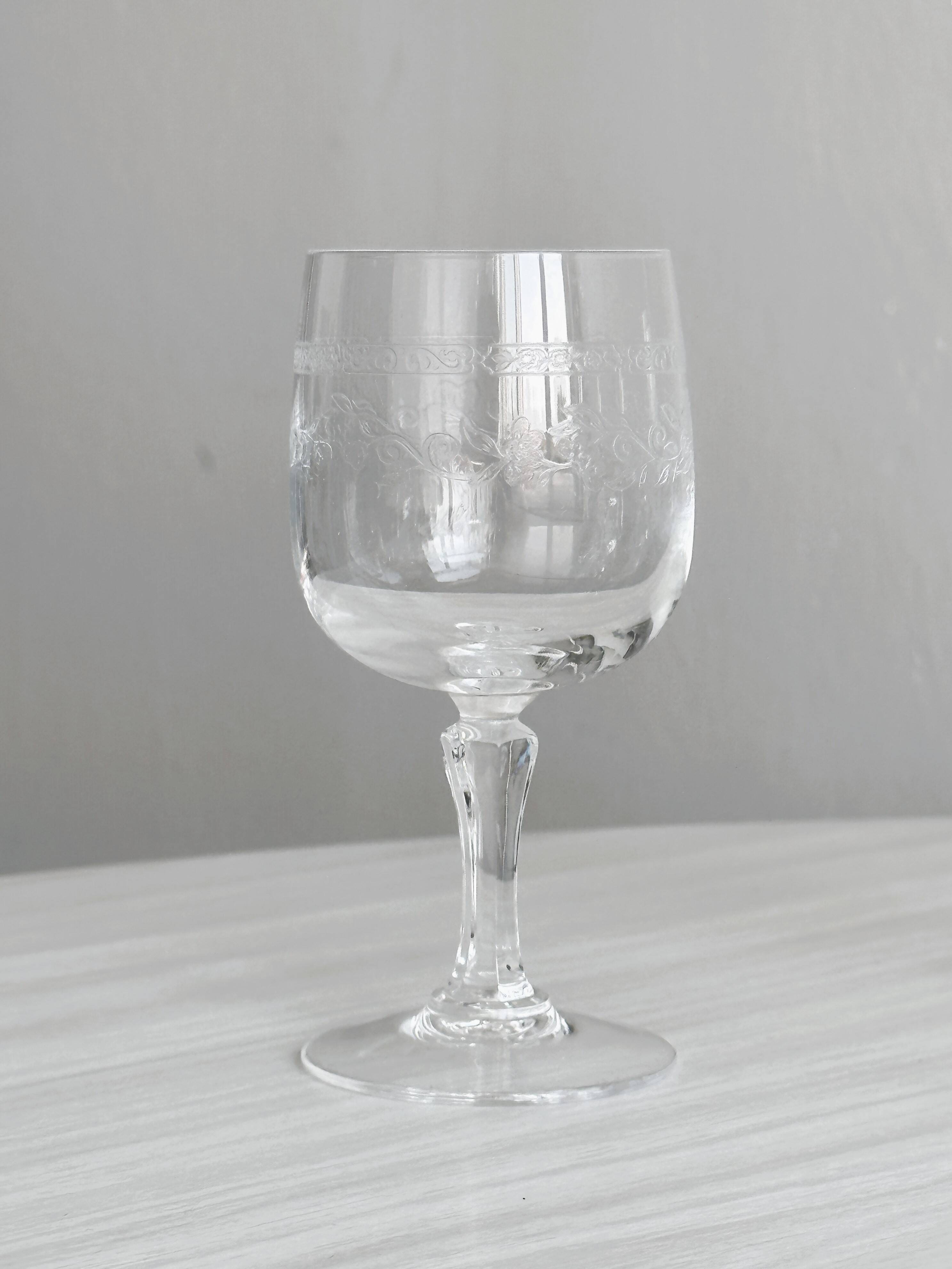 Set of 6 chiseled crystal digestive glasses