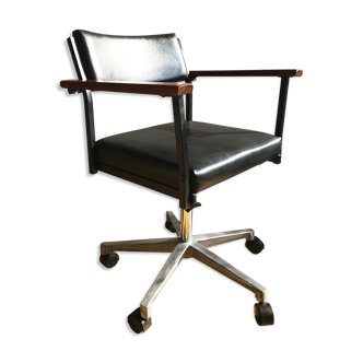 Fauteuil de bureau sur roulettes