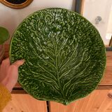 Grand plat / saladier en faïence barbotine émaillée – forme feuille