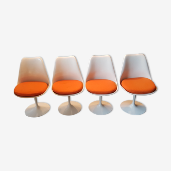 Ensemble de 4 chaises pivotantes d'Eero Saarinen