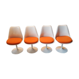 Saarinen swivel chairs by Eero Saarinen