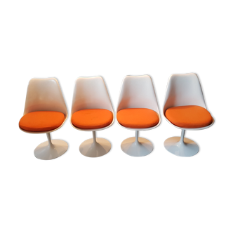 Ensemble de 4 chaises pivotantes d'Eero Saarinen