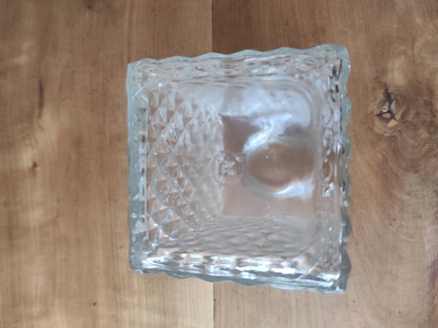 Glass whiskey decanter