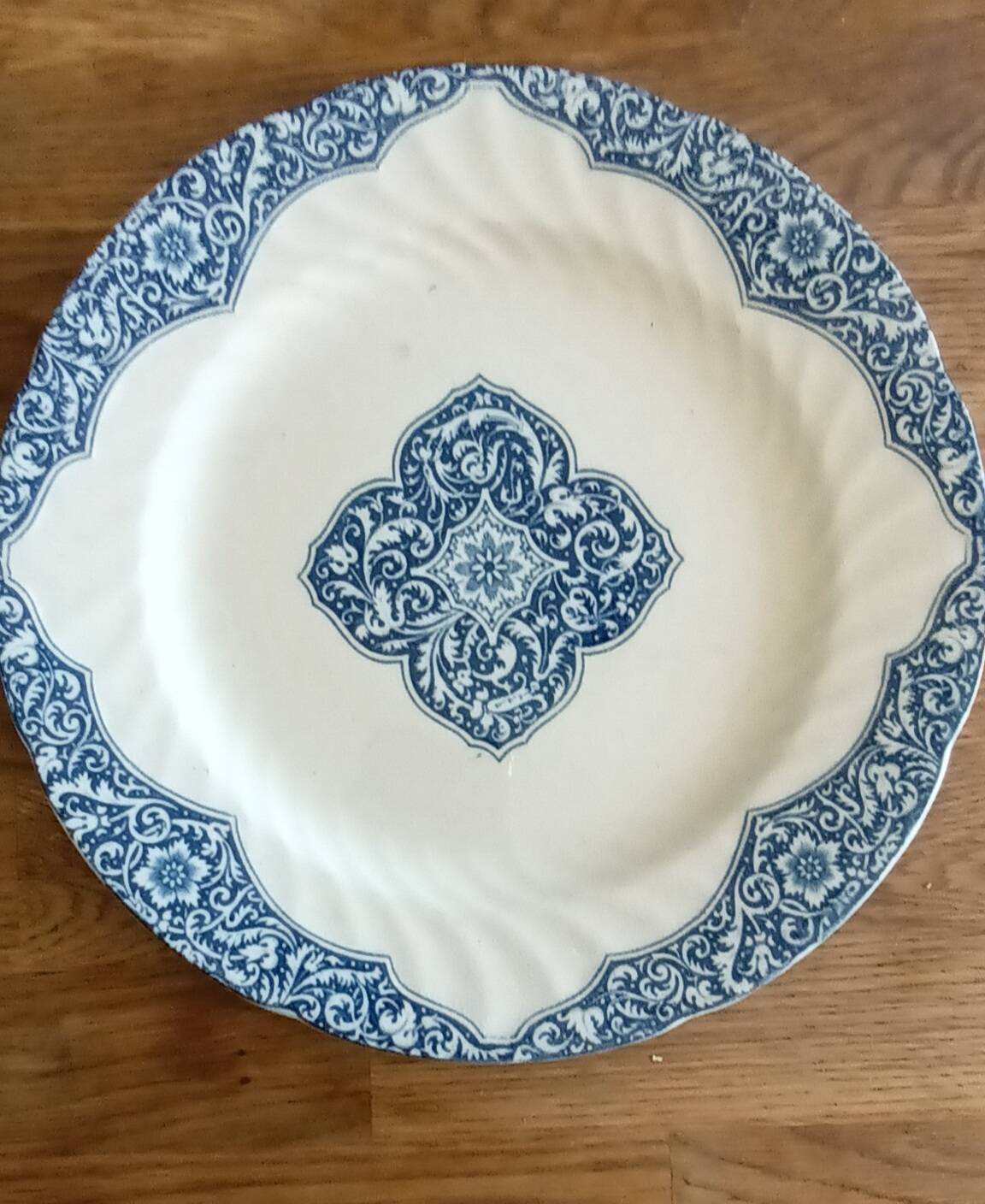 Moorish deep plates from Gien