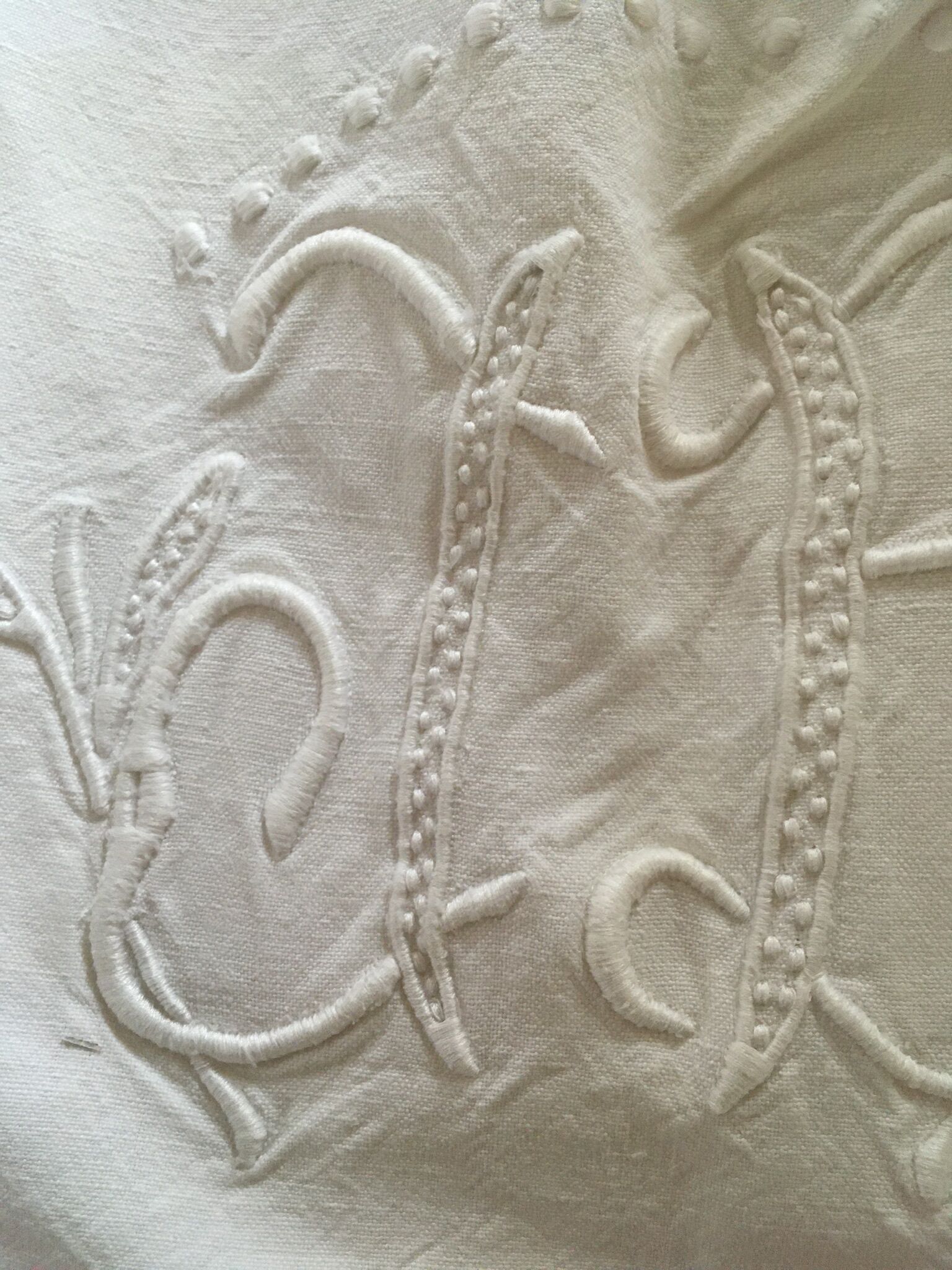 Embroidered cotton sheet JB.