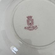 Lot de six assiettes, terre de fer, rouge, Gien, chèvrefeuille, faïenc