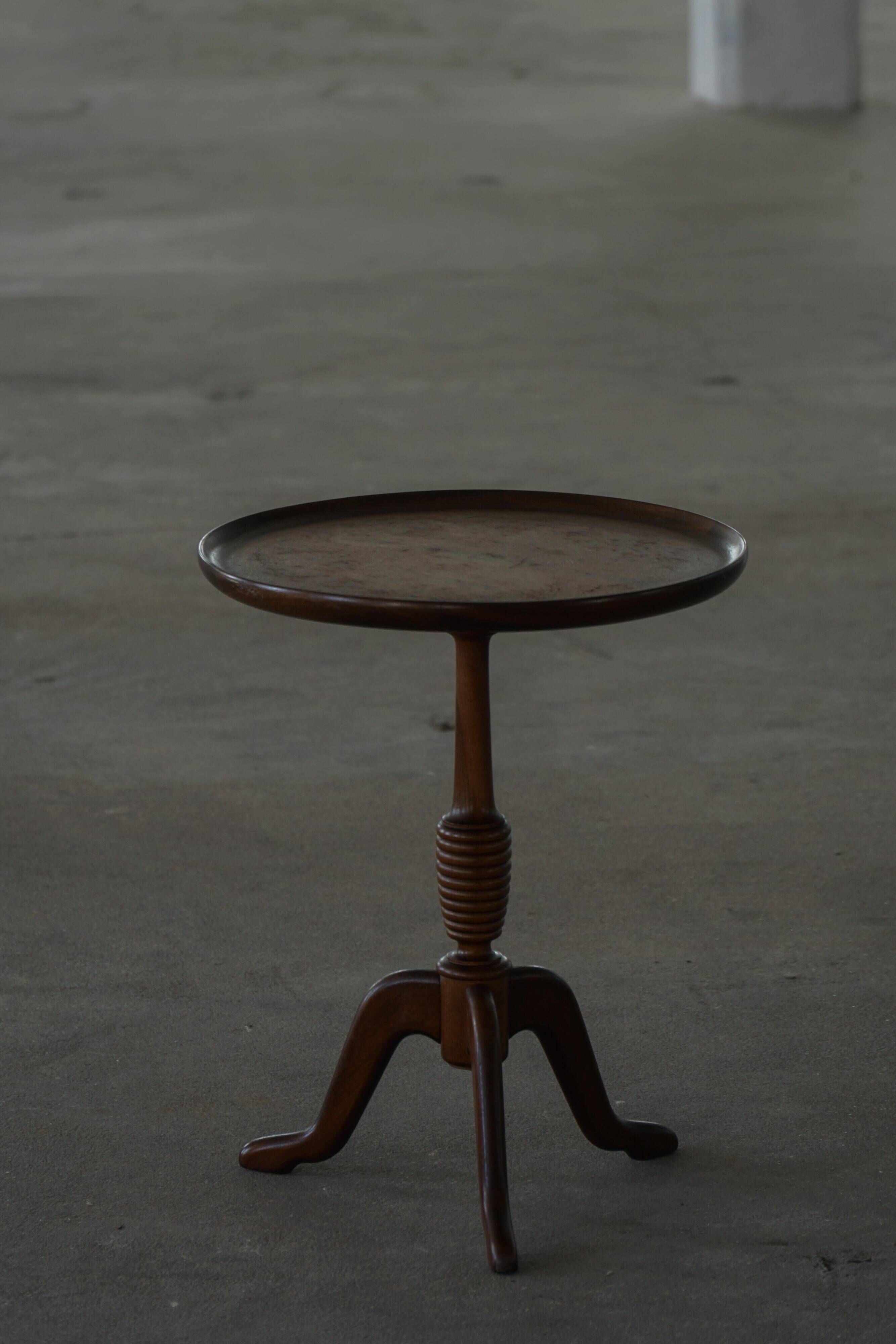 Mid-20th century modern Danish side table by Anton Kildeberg, Model No 210, 1960s.