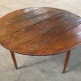 Round farm table 1850 and 6 bistro chairs