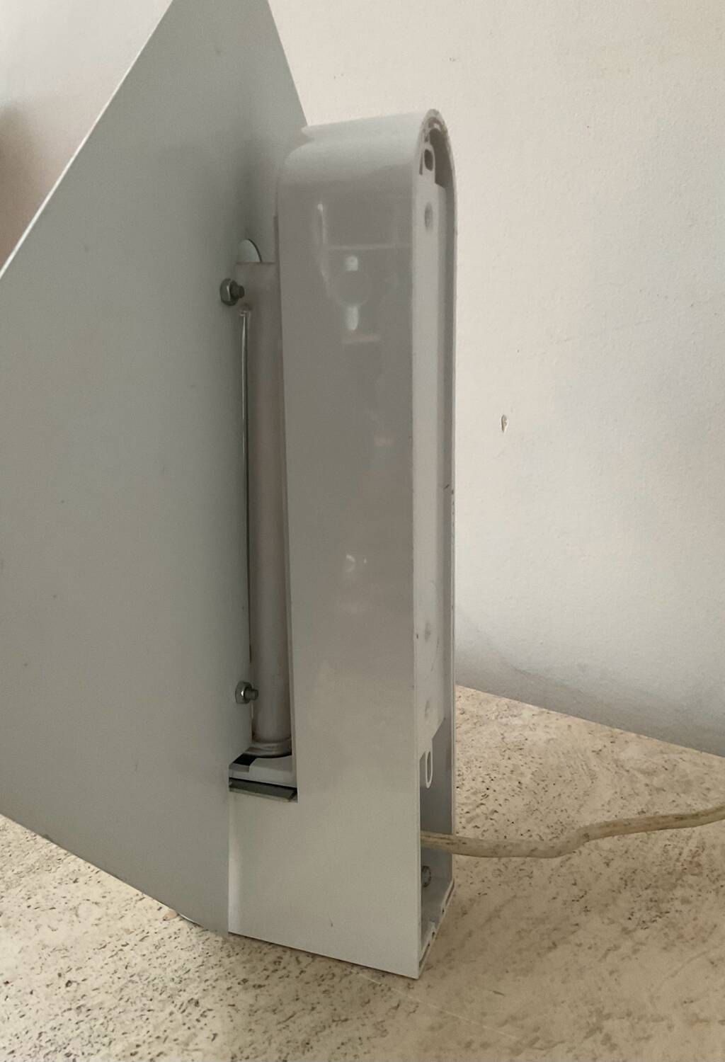 Scandinavian “Plaza” wall light for Lumiance 1980s